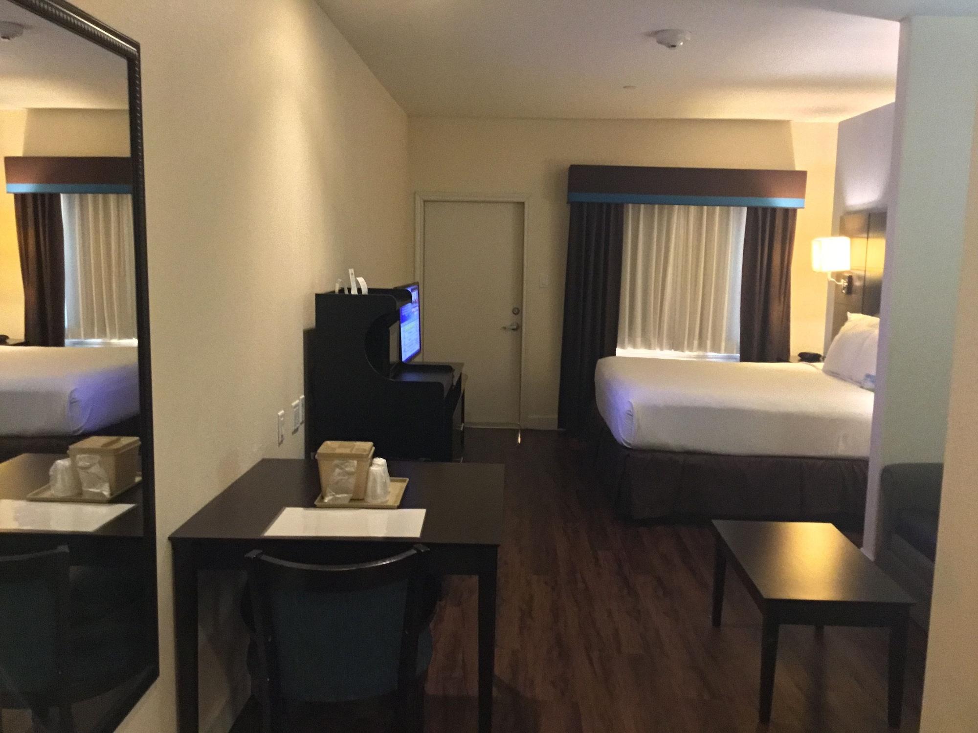 Days Inn & Suites By Wyndham Galveston West/Seawall Εξωτερικό φωτογραφία
