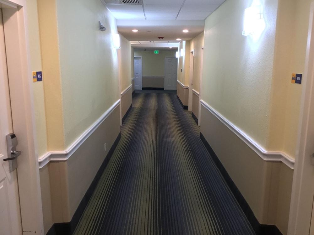 Days Inn & Suites By Wyndham Galveston West/Seawall Εξωτερικό φωτογραφία
